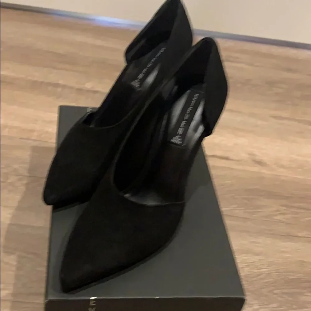 ❌1 hr sale❌Black suede heel